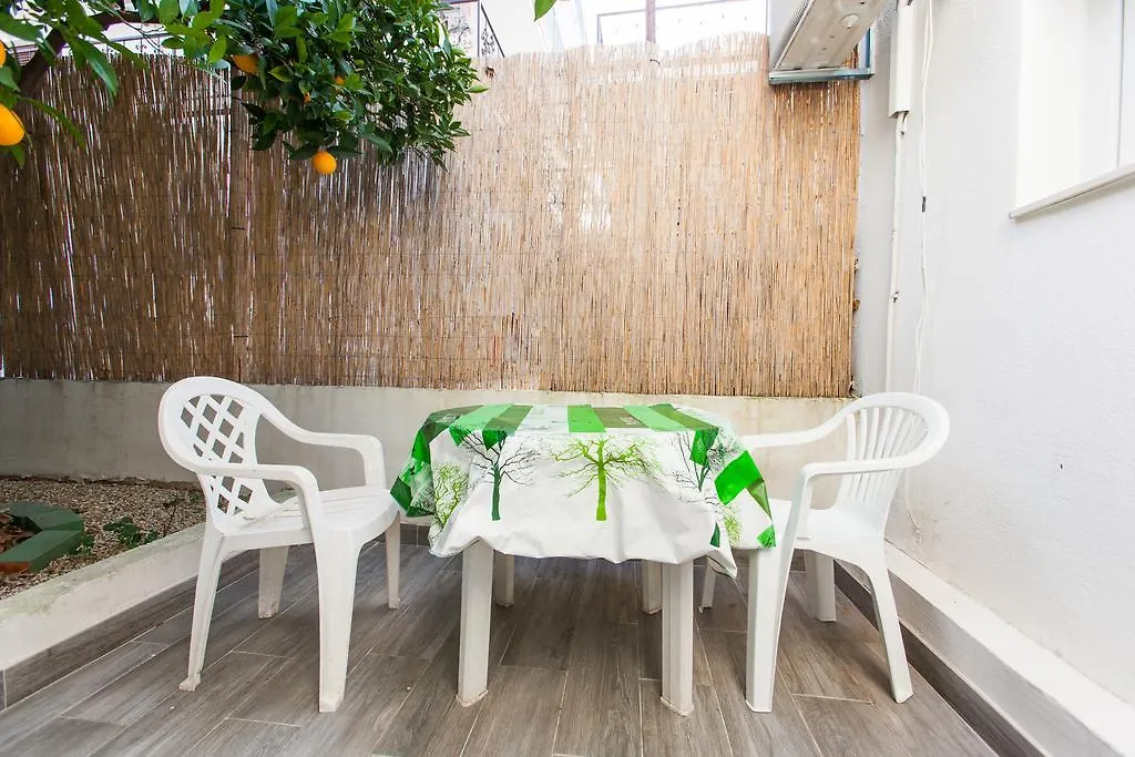 Apartments Cagalj 1872 0*, Trogir