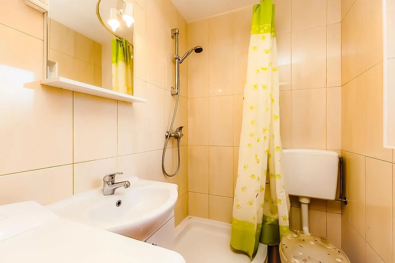 Apartments Cagalj 1872